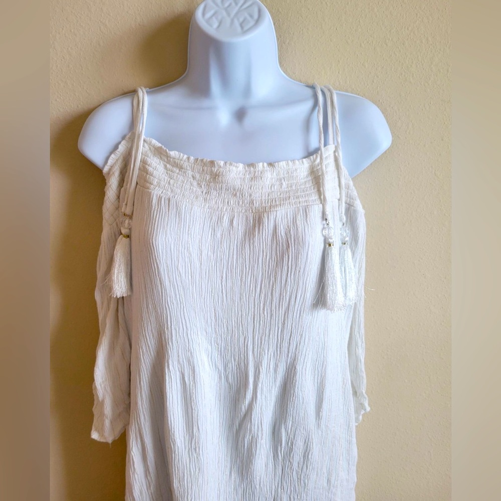 Cut out shoulder top